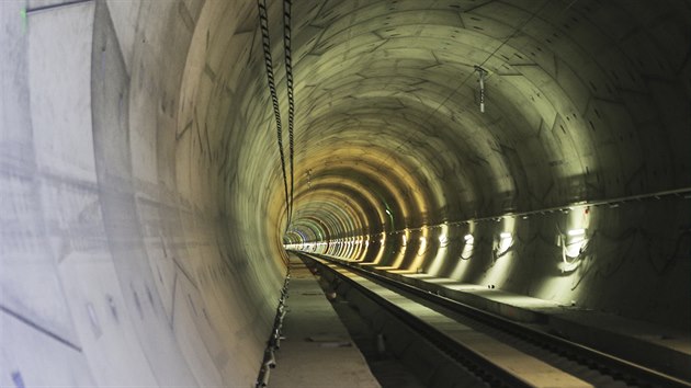 Prohl�dka nejdel��ho �elezni�n�ho tunelu v �R u Plzn�. (21. 9. 2018)