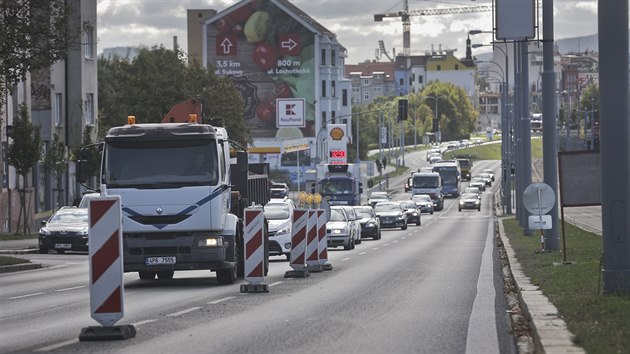 jnov vkendy v Plzni budou ve znamen uzavrek dleitch silnic. Dopravn omezen ek napklad Karlovarskou tdu (25. 9. 2018).