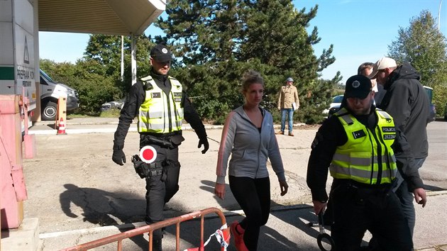 Policist nacviovali, jak jsou pipraven na migran vlnu.