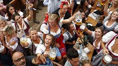 V Mnichov odstartoval 185. roník pivního festivalu Oktoberfest. (22. záí...