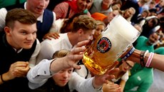 V Mnichov odstartoval 185. roník pivního festivalu Oktoberfest. (22. záí...