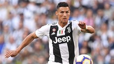 Cristiano Ronaldo z Juventusu bhem utkání s Neapolí.