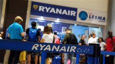 Stávka zaměstnanců nízkonákladových aerolinek Ryanair v šesti evropských zemích...