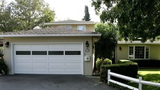 Gará�, ve které Larry Page a Sergej Brin rozjeli své podnikání.