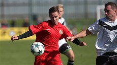 Atlet Pavel Maslák nastoupil za Mikulov do fotbalového zápasu III. tídy okresu...