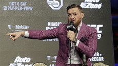 Neurvalý Conor McGregor ped zápasem v UFC.