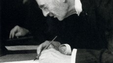 Okamik podpisu mnichovské dohody &#8210; Neville Chamberlain.