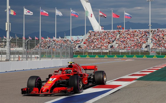 Kimi Raikkonen z Ferrari v prbhu Velké ceny Ruska.