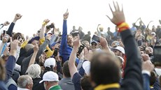 Tommy Fleetwood z Evropy se raduje z vítzství Ryder cupu.