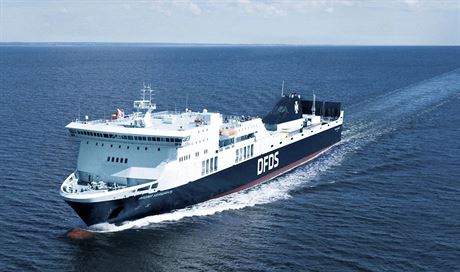Trajekt Regina Seaways, který patí dánské spolenosti DFDS Seaways, byl na...