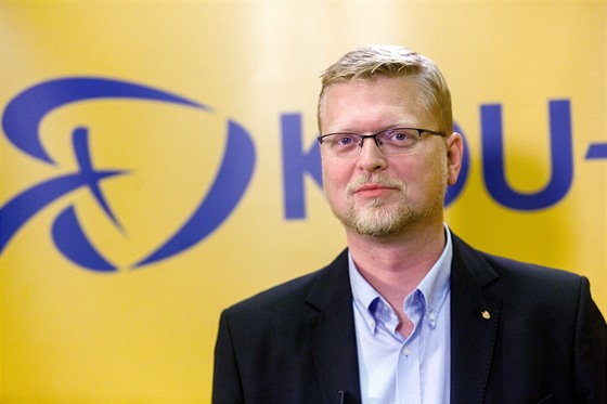 Pavel Blobrádek v praském volebním tábu KDU-SL. (6. íjna 2018)