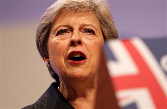 Britská premiérka Theresa Mayová má projev na sjezdu konzervativc. (3. íjna...