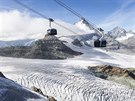 Lanovka na nejvýe poloenou horskou stanici v Evrop Klein Matterhorn ve...