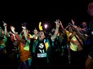 Píznivci Jaira Bolsonara slaví jeho vítzství v prvním kole brazilských...