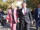 Premiér Andrej Babi s manelkou Monikou odevzdali volební lístky na Obecním...