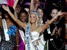 Korunku Miss World získala 30. záí 2006 ve Varav eská kráska Taána...