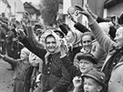 A nejen je, i starí a mladí roníky obyvatelstva si také oblíbily nacistický...