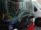 Pi srce praskch autobus v Kamku se zranilo est lid (9.10.2018)