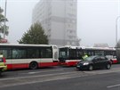 Pi sráce praských autobus v Kamýku se zranilo est lidí (9.10.2018)