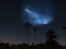 Start rakety Falcon 9 rozzáil nebe nad Kalifornií