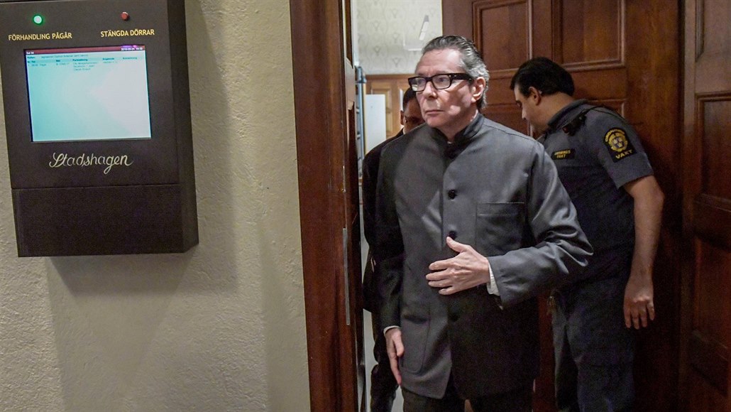 Jean-Claude Arnault byl uznán vinným z jednoho znásiln�ní, za které dostal dva...