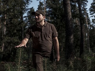 Lesní odborník Aleš Erber ze sdružení Pro Silva Bohemica prosazující šetrné...