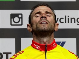 Alejandro Valverde si vychutnv panlskou hymnu na poest mistra svta.