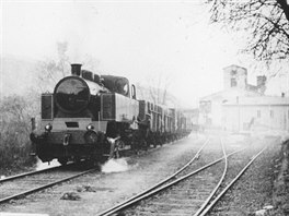 Lokomotiva BS 200 p�i zkou�k�ch u cukrovaru Doln� Cetno. 50.4045997N,...