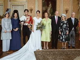 enich vévoda z Huescaru a nevsta Sofia Palazuela se svatebními hosty, mezi...