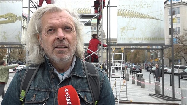 Výtvarník Jiří David představil na Václavském náměstí objekt velryby