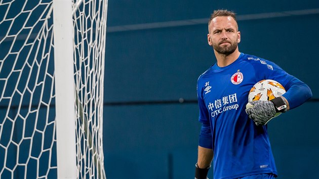 Brank Slavie Pemysl Kov pi trninku na stadionu Krestovskij v Petrohrad.