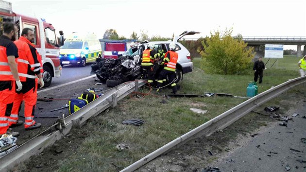 tvrten tragick dopravn nehoda mezi Chrudim a Pardubicemi.