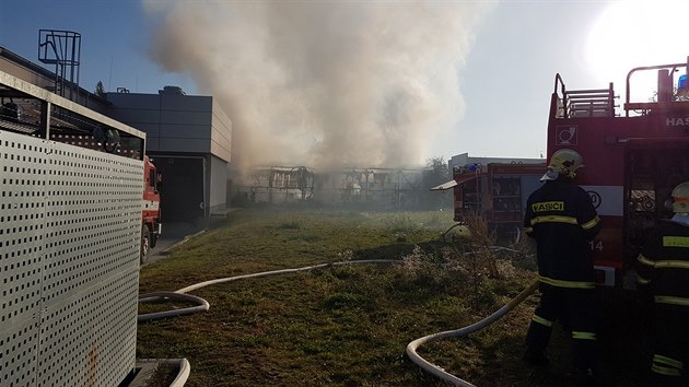 Požár skladu ve zlínské Gahurově ulici.