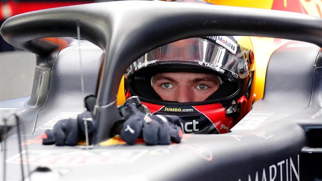 Max Verstappen ze stje Red Bull ped trninkem na VC Japonska