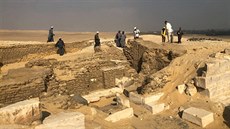 �e�tí archeologové odkryli v egyptském Abúsíru vápencovou hrobku vysoce...