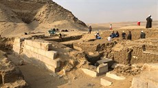 Čeští archeologové odkryli v egyptském Abúsíru vápencovou hrobku vysoce...