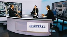 Expert na autoprmysl Zdenk Petzl (vlevo) a noviná Frantiek Dvoák (vpravo)...