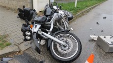 V Nové Velnici se srazilo osobní auto s motocyklem. (1. íjna 2018)