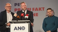 Petr Stuchlík (uprosted) ve volebním tábu hnutí ANO pi vyhlaování výsledku komunálních voleb v Praze (7.10.2018)