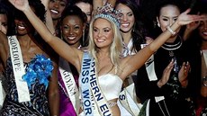 Korunku Miss World získala 30. zá�í 2006 ve Var�av� �eská kráska Ta�ána...