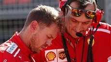 Sebastian Vettel z Ferrari ped Velkou cenou Japonska formule 1.