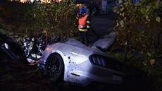 V Tehovci u Prahy se stala tragická nehoda. idi Fordu Mustang tam uhoel...