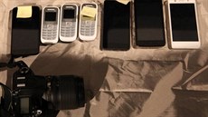 Mobilní telefony zadrené u ty Rus obvinných Nizozemskem z pokusu o...