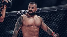 Karlos Vémola soupeí v MMA s polským bijcem Mateuszem Ostrowským.