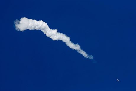Start lod Sojuz MS-10 se nezdail, posádka musela pistát nouzov pistát....