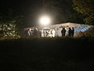 Policisté pracují na místě nálezu mrtvého muže v Těšínské ulici v Plzni -...