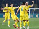 Radost ukrajinských fotbalist z vedoucího gólu proti esku. Jeho autorem byl v...