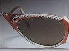 Brýle koiího tvaru z plastu a se zdobením, konec 50. let