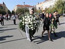  Smutenho prvodu a pohbu Jana Koky mladho se zastn destky lid....