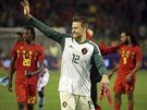 Belgický branká Simon Mignolet zdraví fanouky.